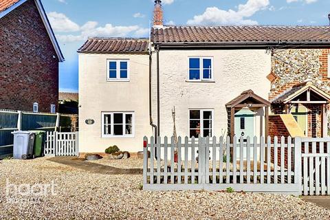 2 bedroom cottage for sale, Bittering Street, Gressenhall