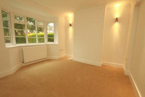 2 bedroom flat to rent, College Hill Road, Harrow HA3