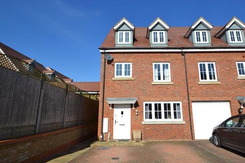 3 bedroom townhouse for sale, Skipps Meadow, Buntingford