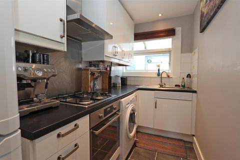 3, Claremont Villas Sanderstead Road, South Croydon, CR2 0PG