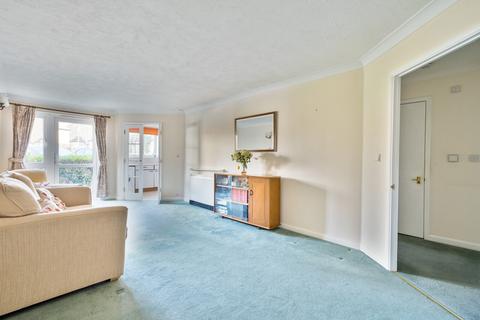 1 bedroom retirement property for sale, Mervyn Road, Shepperton, TW17