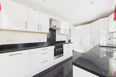 25 Chapman Road, Belvedere, DA17 6NJ