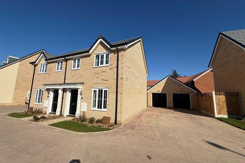 3 bedroom semi-detached house for sale, Oberman Road, Bury St Edmunds