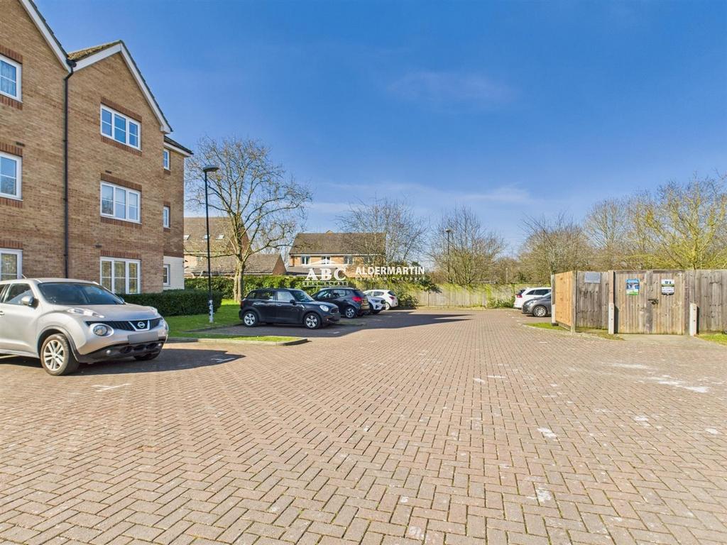 CAM05227 G0-PR0004-STILL016.jpg