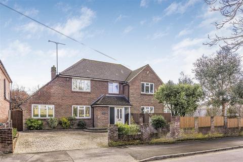 4 bedroom detached house for sale, Warfield Avenue, Waterlooville PO7