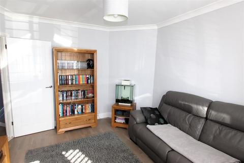 16 Broadway, Gillingham, ME8 6BE