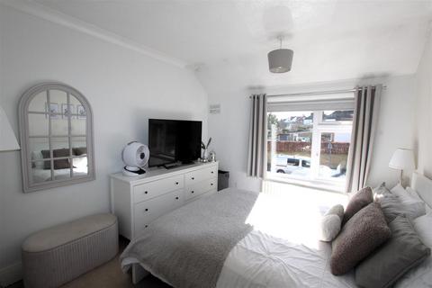 16 Broadway, Gillingham, ME8 6BE