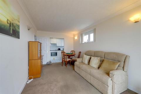 2 bedroom retirement property for sale, Brighton Road, Lancing