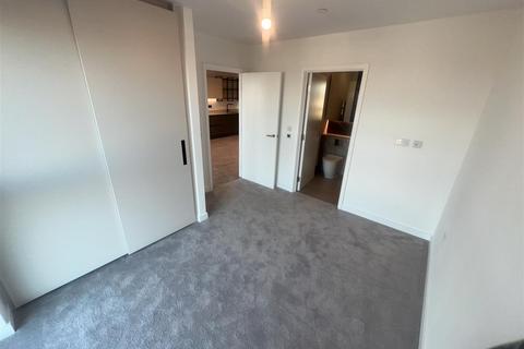 2 bedroom flat to rent, 2 Fauna Walk, Watford, Watford