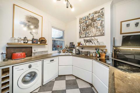 3 bedroom terraced house for sale, Brouncker Road, London W3