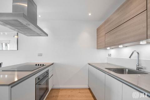 2 bedroom apartment to rent, Unex Tower, London E15