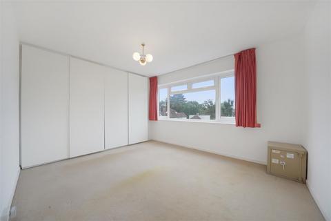 3 bedroom apartment for sale, Cranmer Court, Wickliffe Avenue, London