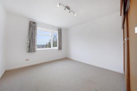 3 bedroom apartment for sale, Cranmer Court, Wickliffe Avenue, London