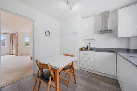 Flat 20, Cranmer Court Wickliffe Avenue, London, N3 3HG