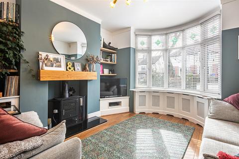 72 Brooklands Crescent, Sheffield, S10 4GG