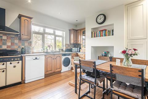 72 Brooklands Crescent, Sheffield, S10 4GG