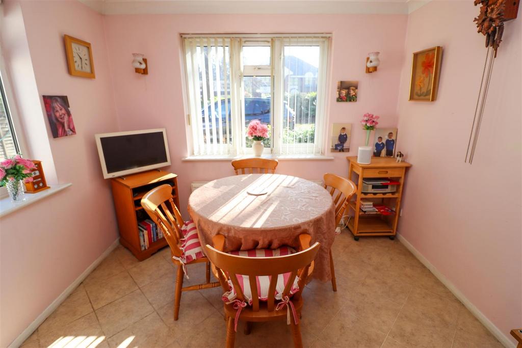 Breakfast Room