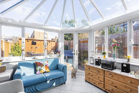 15 Beehive Road, Staines-upon-thames, TW18 2AH