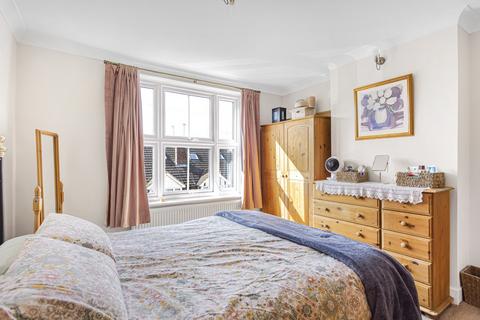 15 Beehive Road, Staines-upon-thames, TW18 2AH