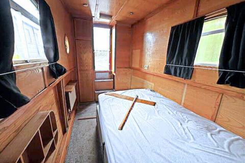 1 bedroom houseboat for sale, Vicarage Lane, Hoo ME3
