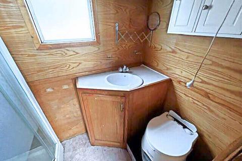 1 bedroom houseboat for sale, Vicarage Lane, Hoo ME3