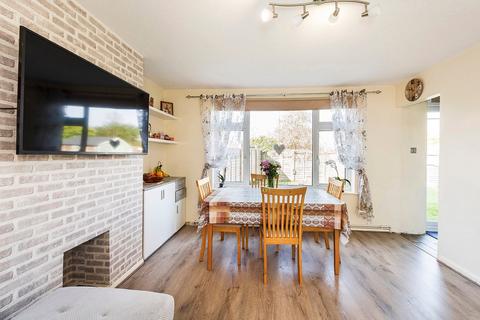 2 bedroom maisonette for sale, Belvedere Road, Bexleyheath, DA7