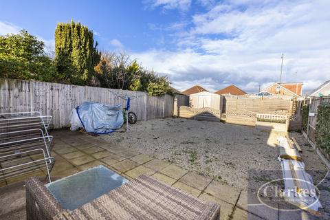 38 Bascott Road, Bournemouth, BH11 8RJ