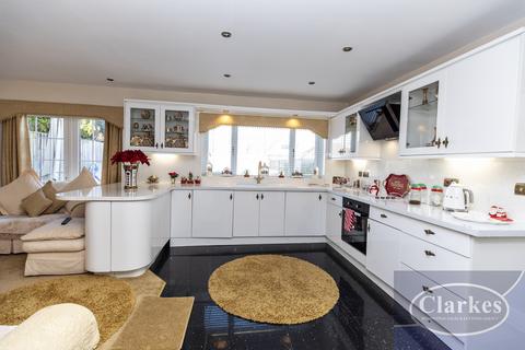 38 Bascott Road, Bournemouth, BH11 8RJ