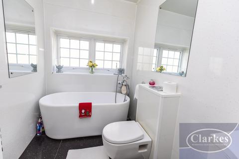 38 Bascott Road, Bournemouth, BH11 8RJ