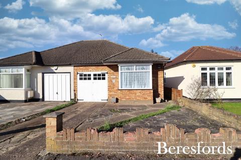 2 bedroom bungalow for sale, Acacia Gardens, Upminster, RM14