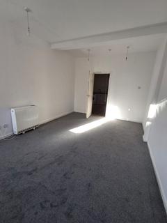 2 bedroom apartment to rent, 379A Eastern  Avenue , London IG2