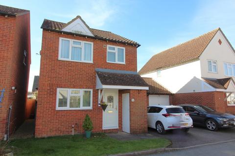 3 bedroom detached house for sale, Walnut Avenue, Baldock, SG7