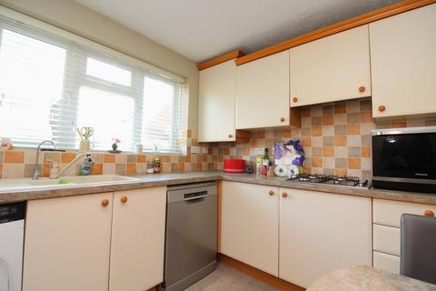 3 bedroom detached house for sale, Walnut Avenue, Baldock, SG7