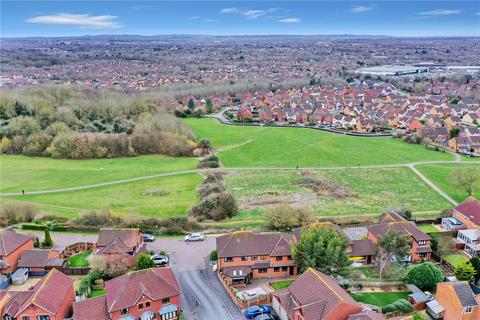 5 bedroom detached house for sale, Barlow Close, Wiltshire SN25