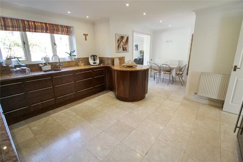 10 Barlow Close, Swindon, SN25 4GH