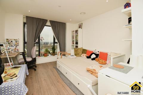 1 bedroom flat for sale, Headwater Point, Dipper Drive, Borough Of Tower Hamlets, E3