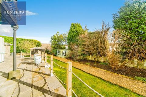 64 Hendre Road, Pencoed, Bridgend, CF35 6TN