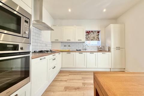 148 Dodworth Road, Barnsley, S70 6PB