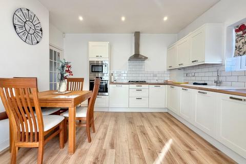 148 Dodworth Road, Barnsley, S70 6PB