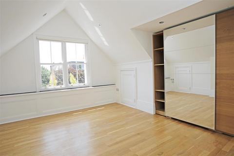 2 bedroom flat to rent, Wilbury Avenue, Hove, East Sussex, BN3