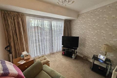 3 bedroom semi-detached house for sale, Severn Drive, Kings Heath, Northampton NN5