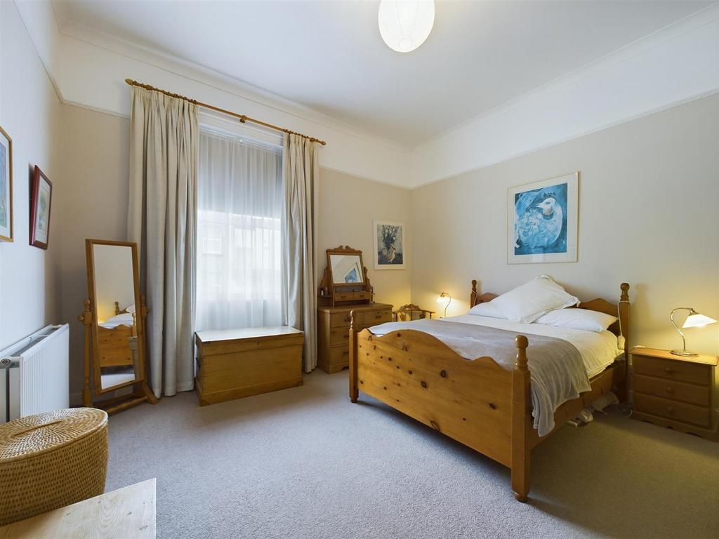 CAM03358 G0-PR0095-STILL021.jpg