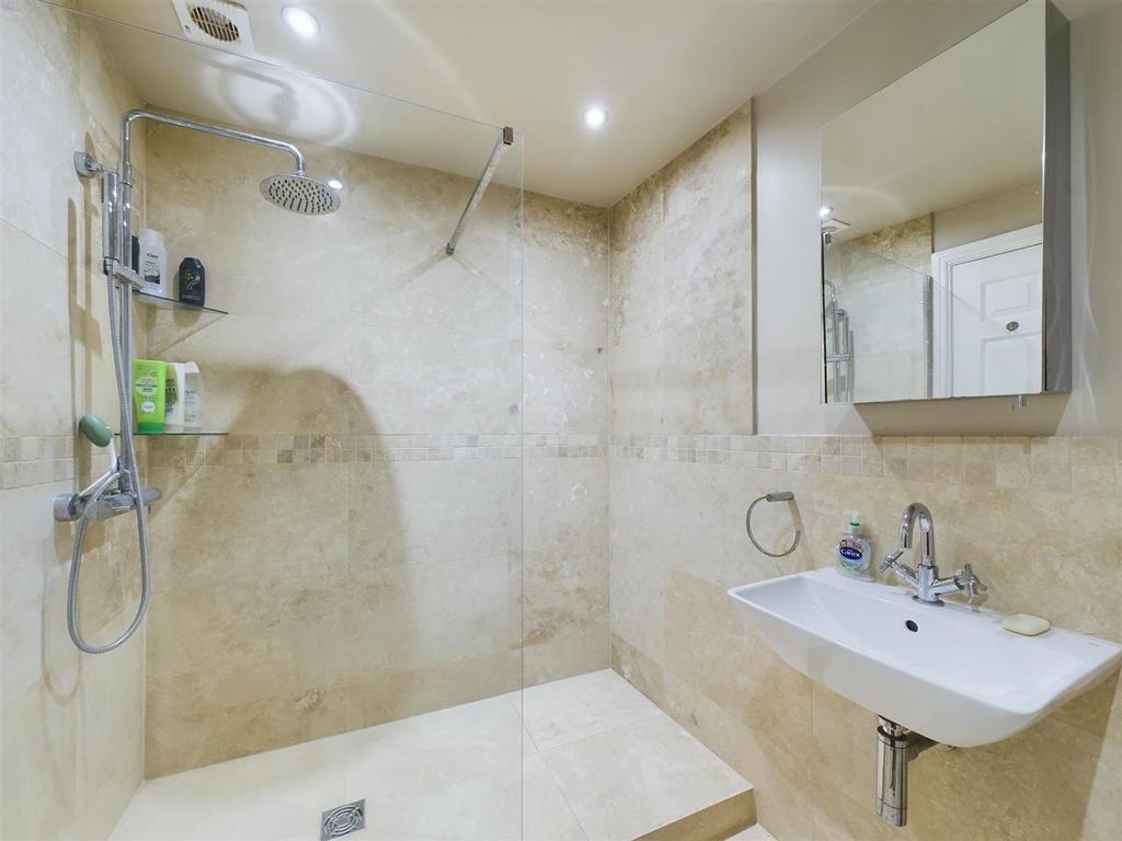 CAM03358 G0-PR0095-STILL013.jpg