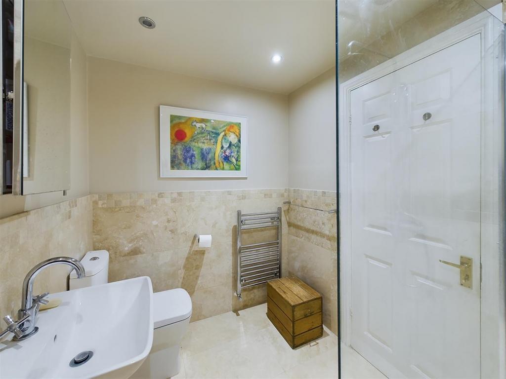 CAM03358 G0-PR0095-STILL014.jpg