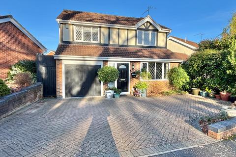 4 bedroom detached house for sale, Corran Close, Dallington, Northampton NN5