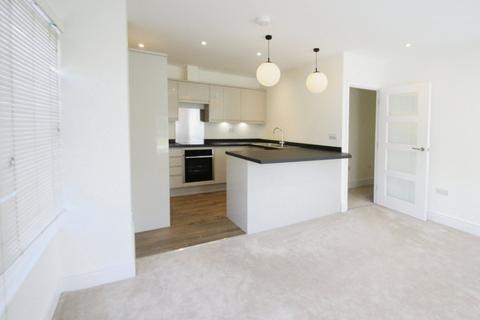 2 bedroom flat to rent, High Street, Maidenhead SL6