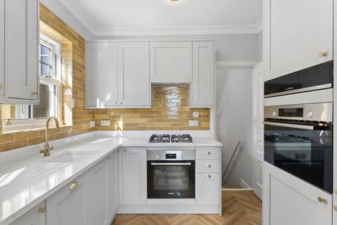29a Dunedin Road, London, E10 5PE