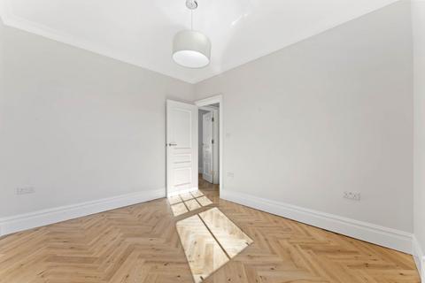29a Dunedin Road, London, E10 5PE