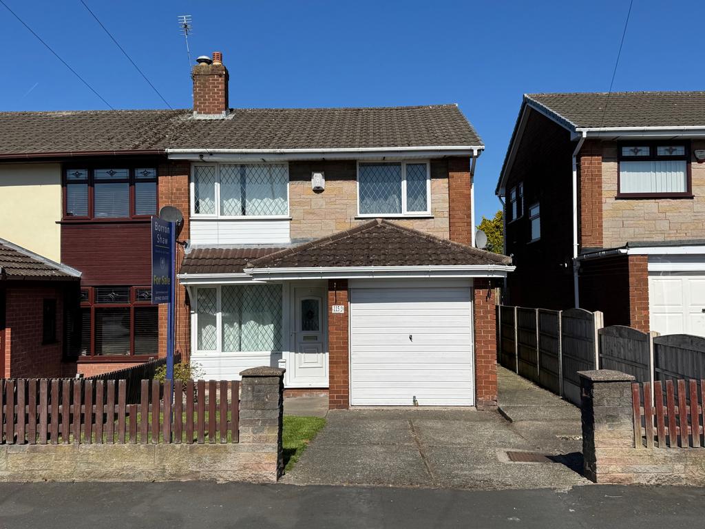 Crossdale Road, Hindley Green, WN2 4QY 3 bed semi-detached house - £205,000