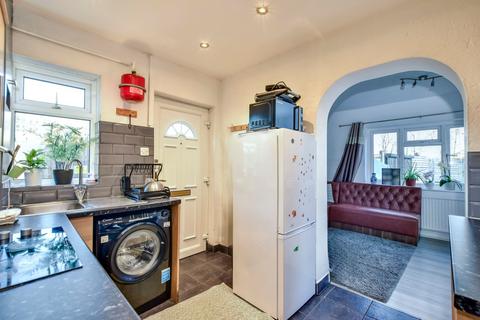 2 bedroom maisonette for sale, The Crescent, Watford, WD18